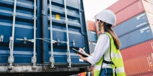 What Does a Customs Broker Do?